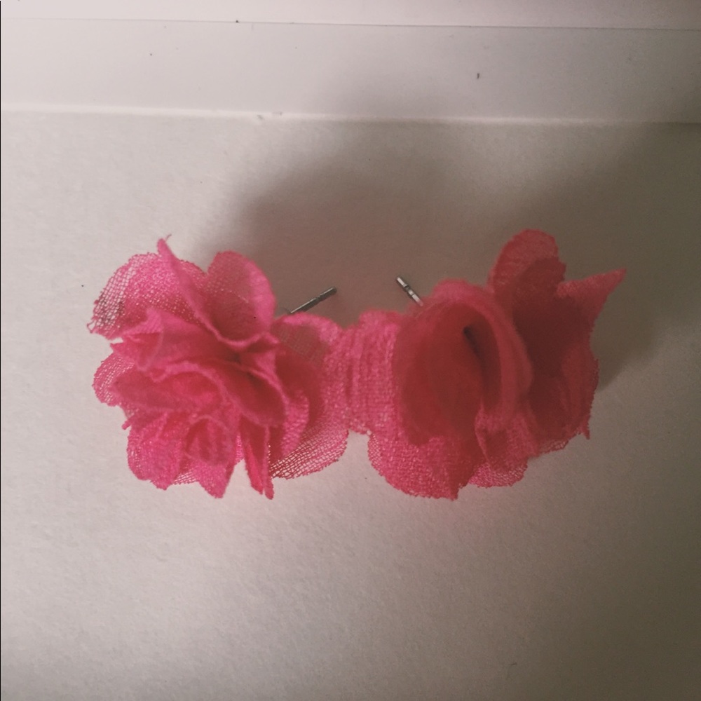 super cute pink rose earrings never worn